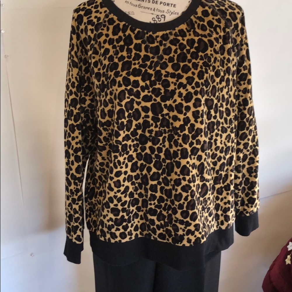 Liz Claiborne Sport Top